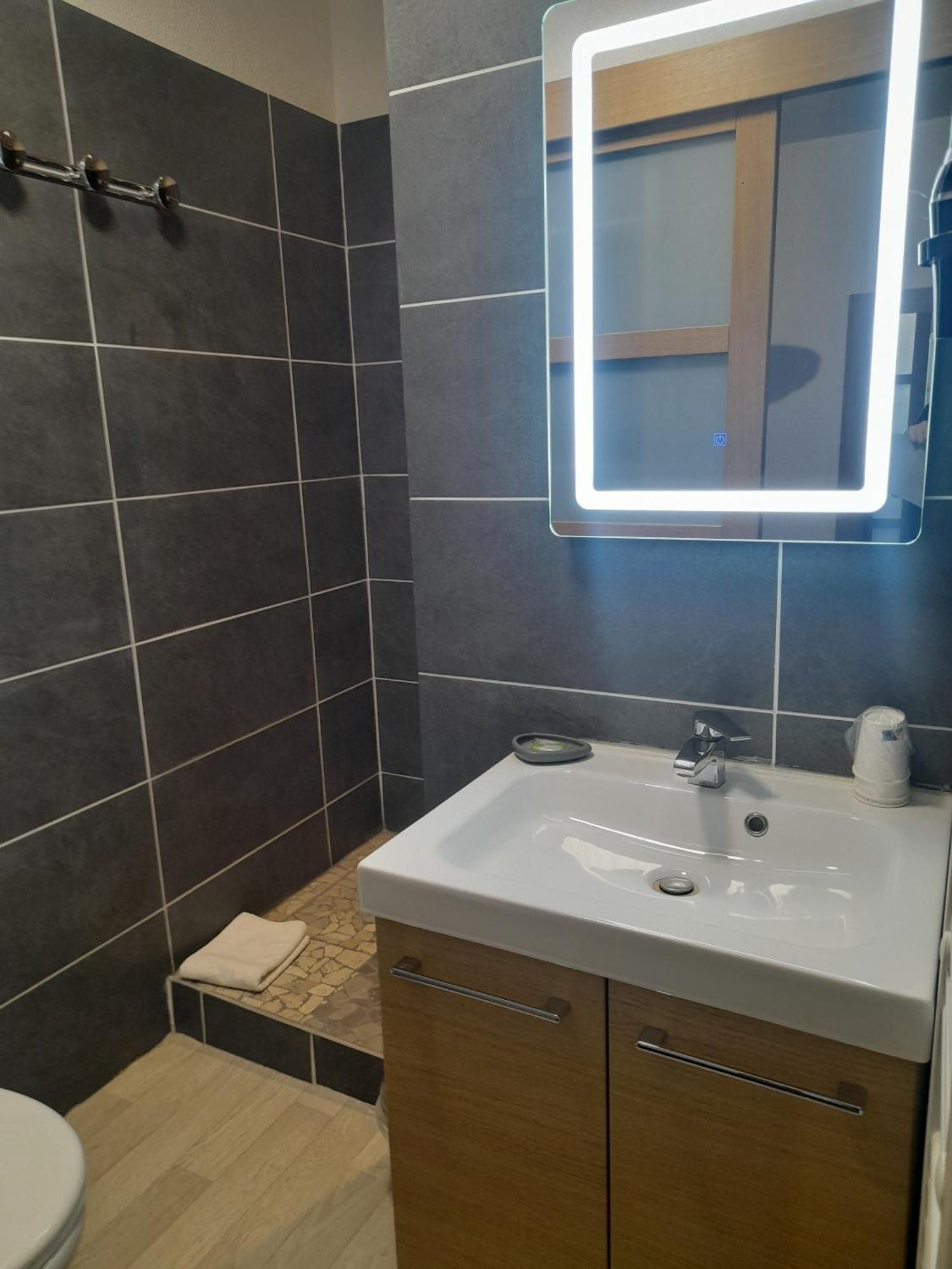 Hotel Les Alizes Puget-Théniers Room photo